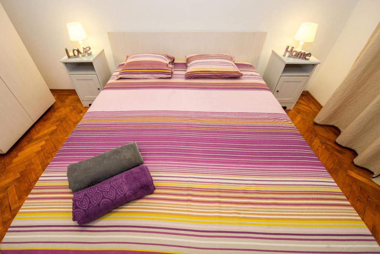 Universitate 1 Apartment Bukares Bagian luar foto
