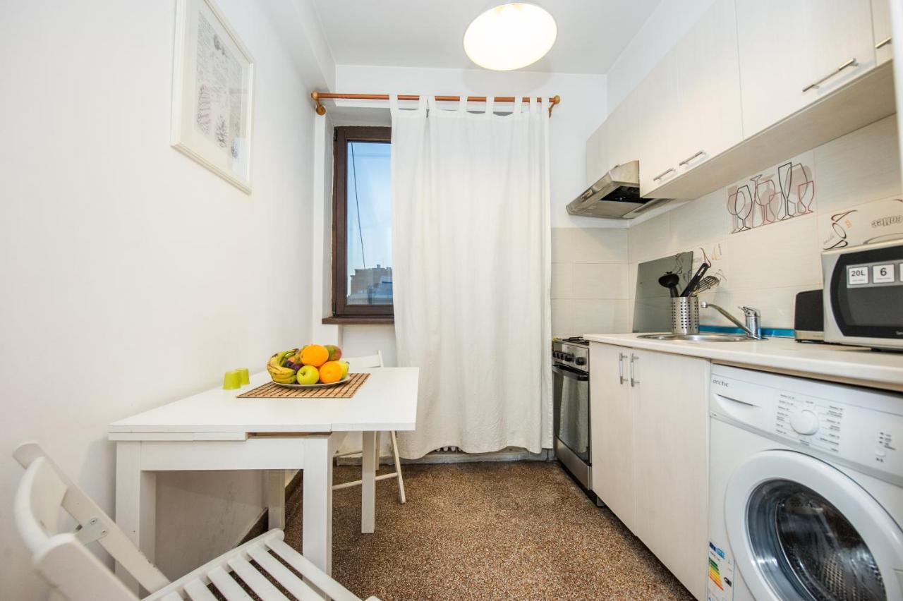 Universitate 1 Apartment Bukares Bagian luar foto