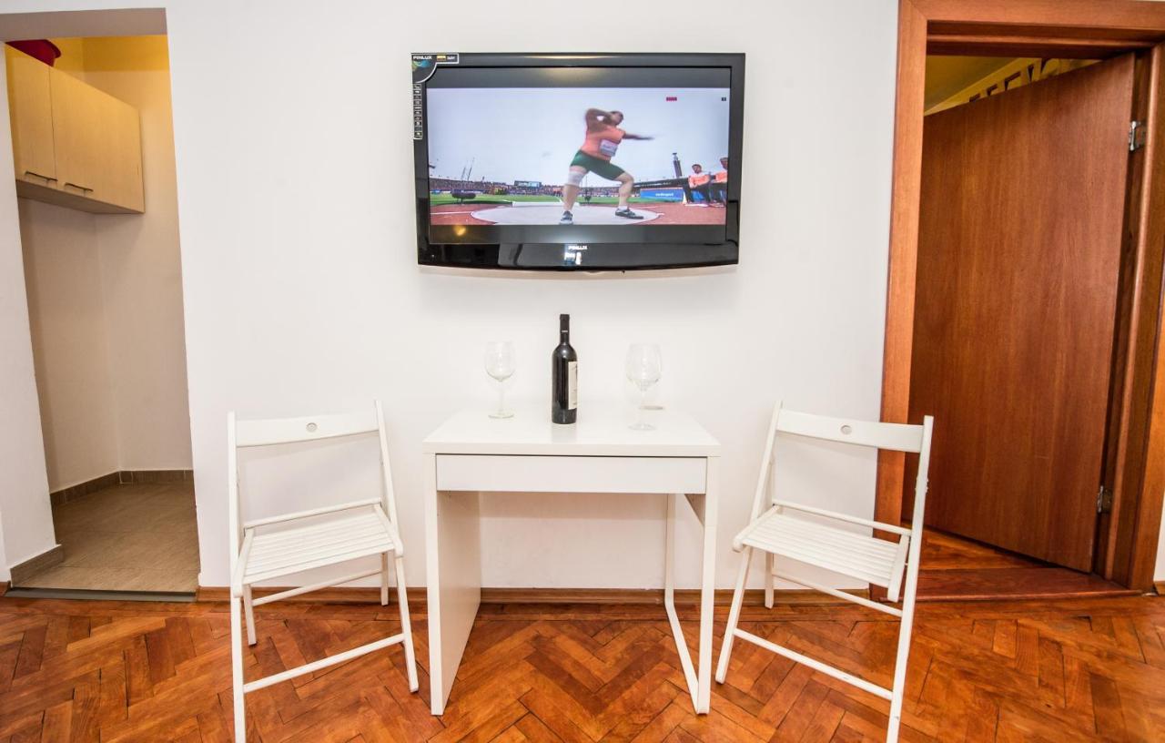 Universitate 1 Apartment Bukares Bagian luar foto