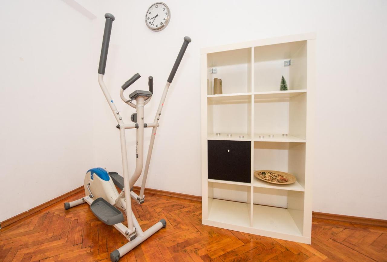 Universitate 1 Apartment Bukares Bagian luar foto